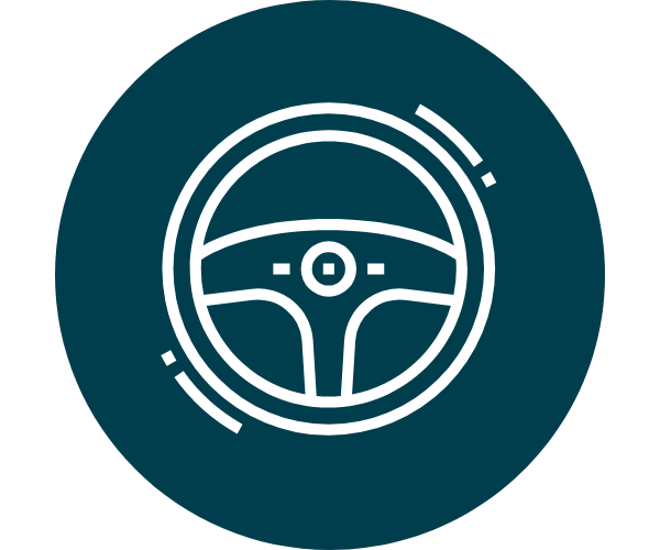 Lenkrad-Symbol in weiß auf dunkelblauem Hintergrund.