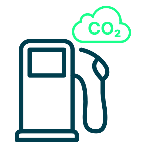 Tankstelle mit CO2-Emissionen-Symbol in einer Wolke